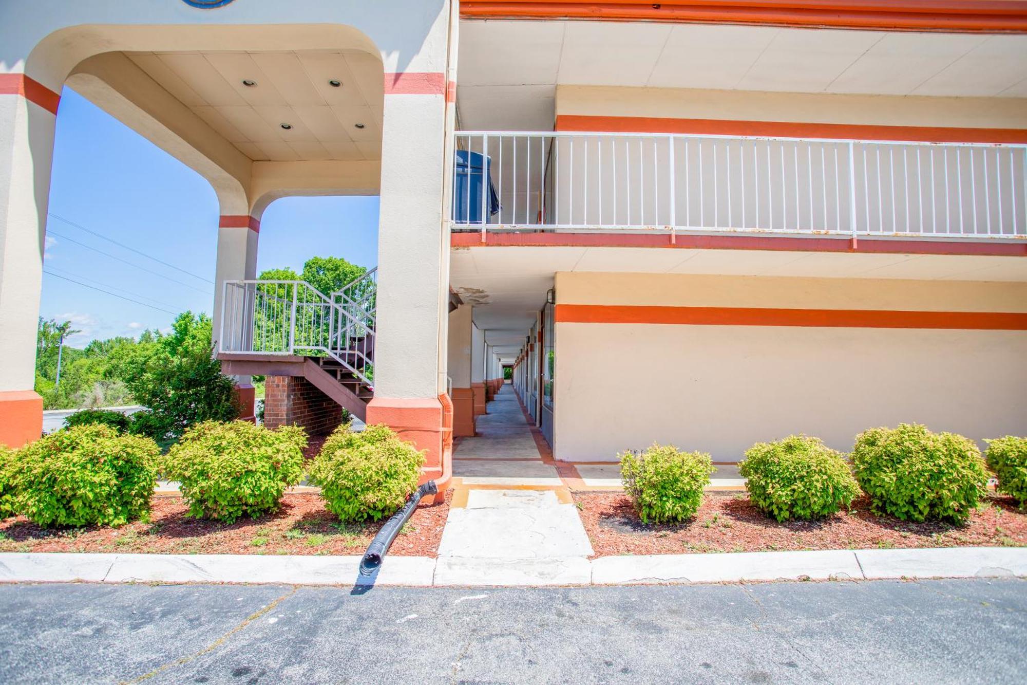Oyo Hotel Greensboro East I 40 Exterior foto